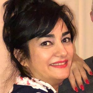 Meet your Posher, Niloofar